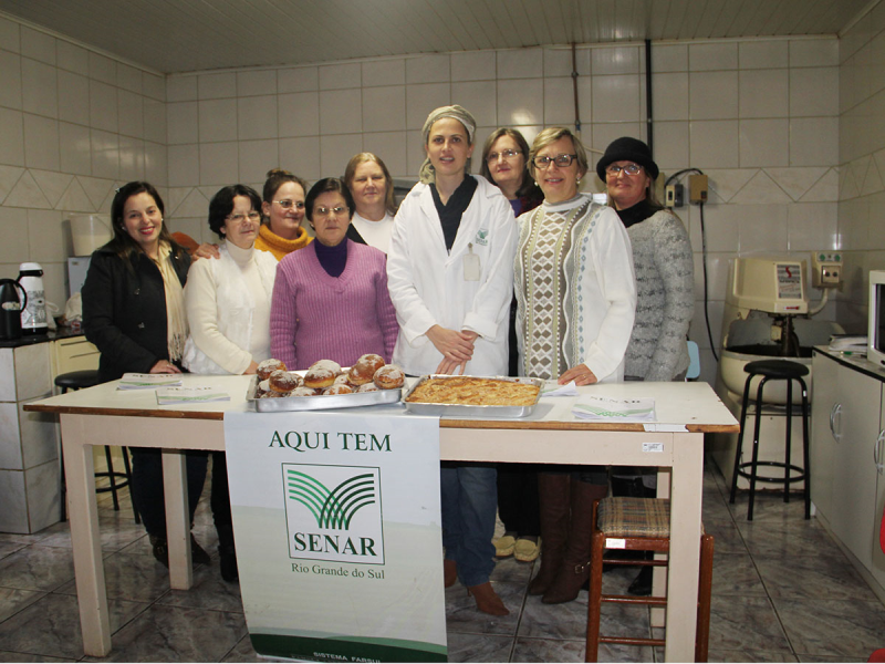 SECRETARIA DA MULHER PROMOVE CURSO DE PANIFICAÇÃO 